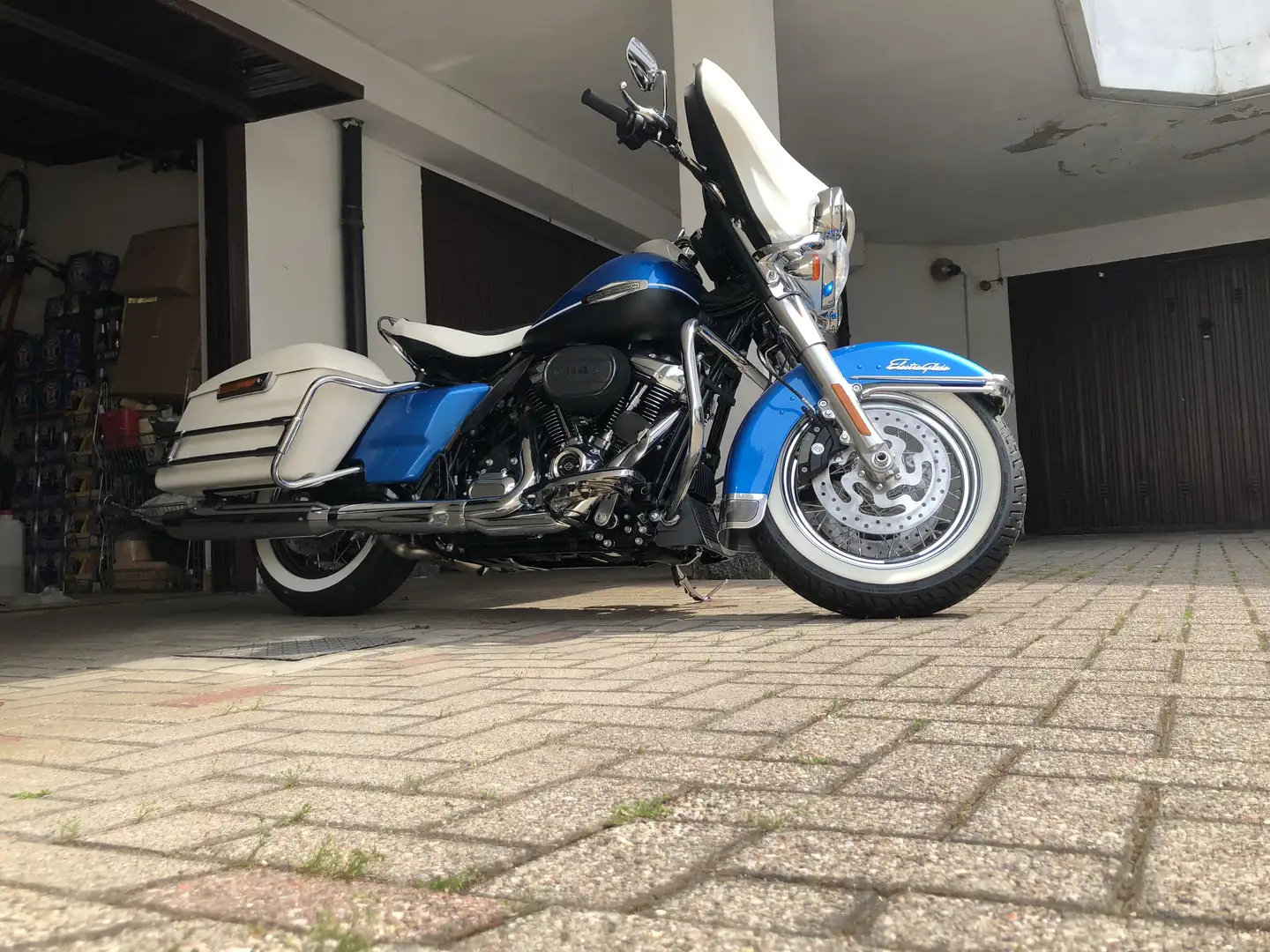 Harley-Davidson Electra Glide Revival - 1