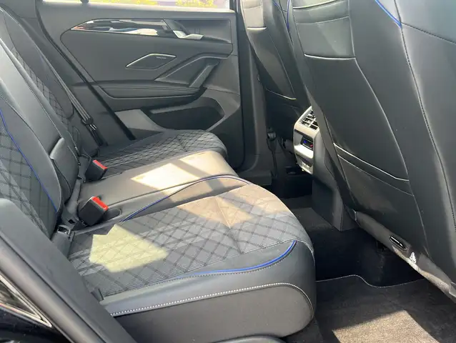 Volkswagen Tiguan view 18