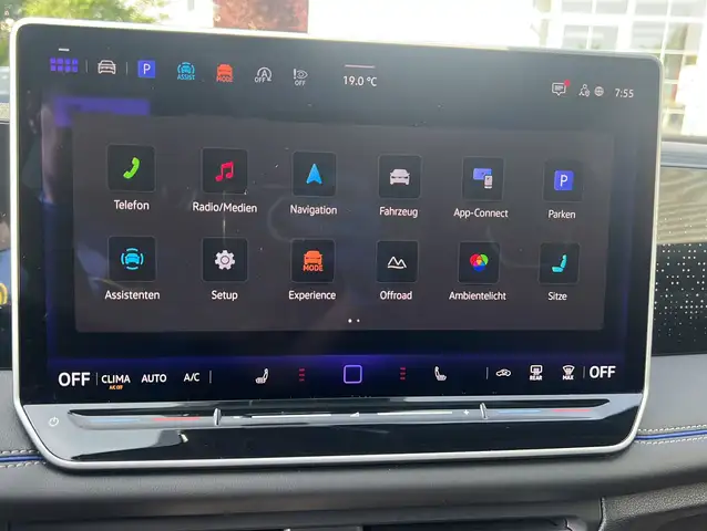 Volkswagen Tiguan view 10