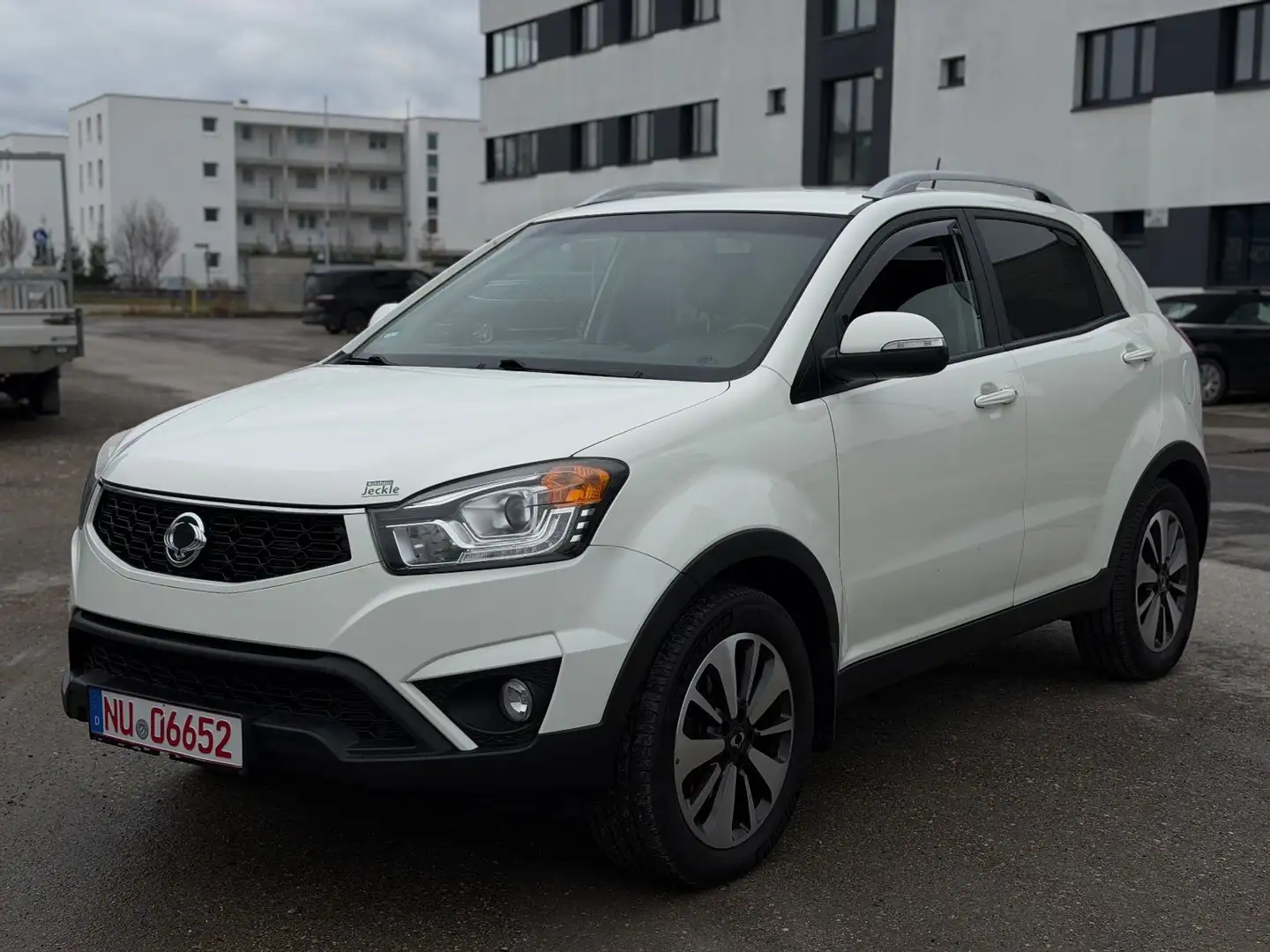 SsangYong Korando 2.0 Weiß - 1