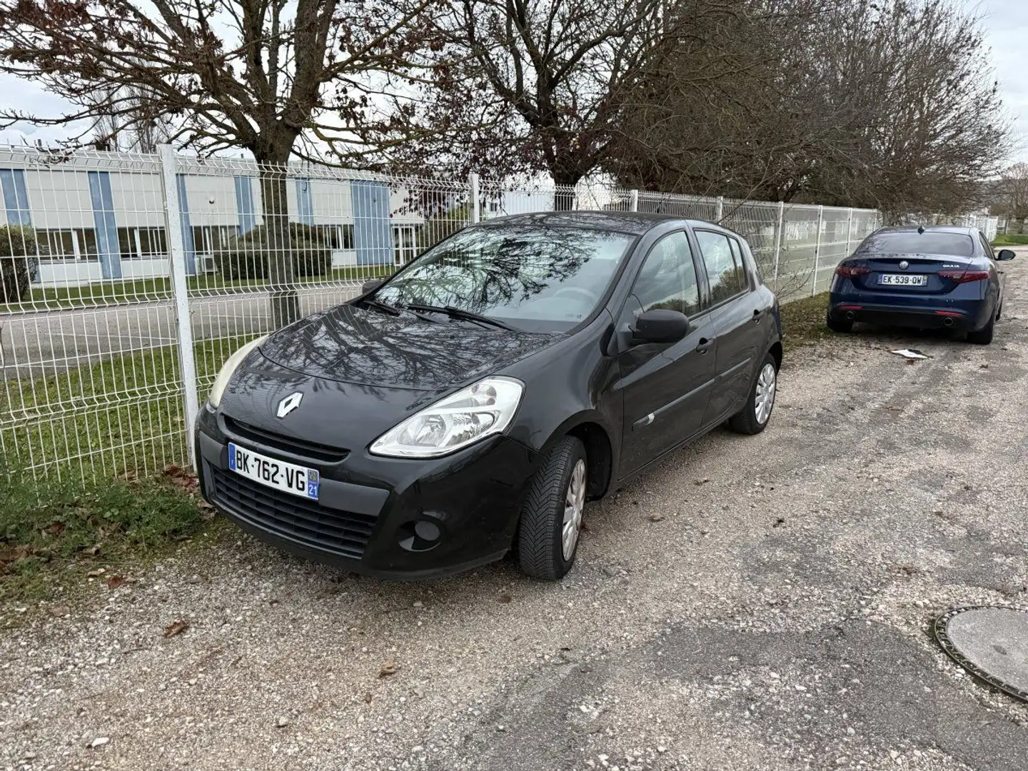 Renault Clio III 1.2 16V 75ch GPL Authentique 5p Noir - 1