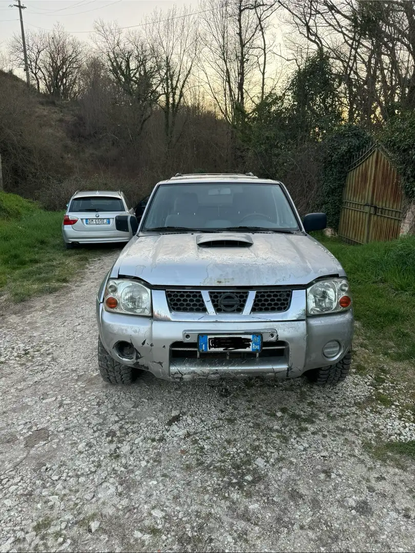 Nissan Pick Up Double Cab Navara 2.5 td 133cv Argintiu - 1