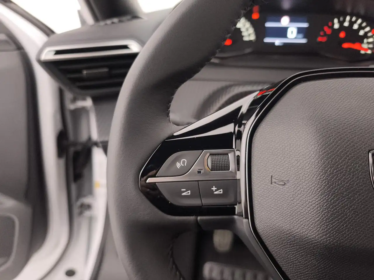 Peugeot 2008 1.2 puretech Style s&s 100cv 8