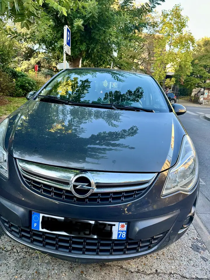 Opel Corsa 1.4 - 100 ch Twinport Cosmo A