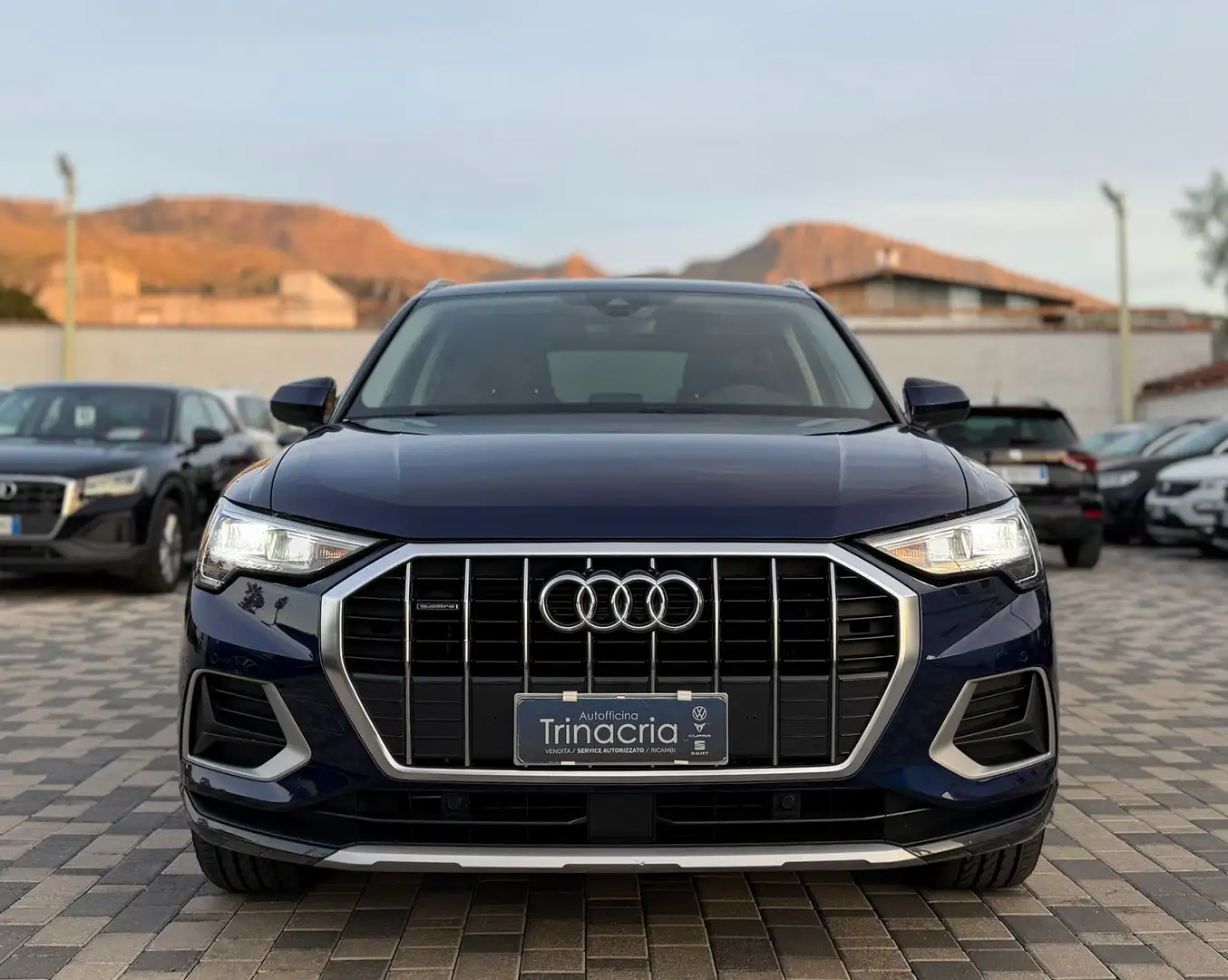 Audi Q3 Business Advanced 2.0 TDI 150CV s-tronic quattro Azul - 2