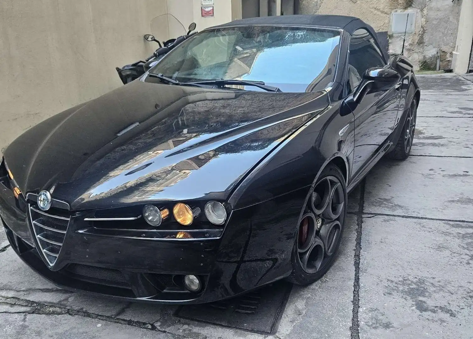 Alfa Romeo Spider 1750 tbi 200cv - 1