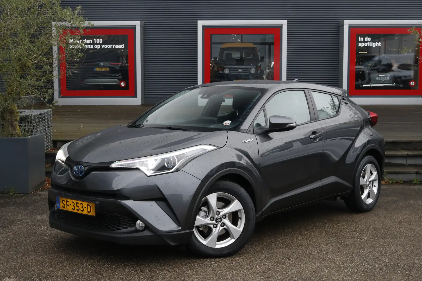 Toyota C-HR 1.8 Hybrid Active | Achteruitrij camera | Grigio - 1