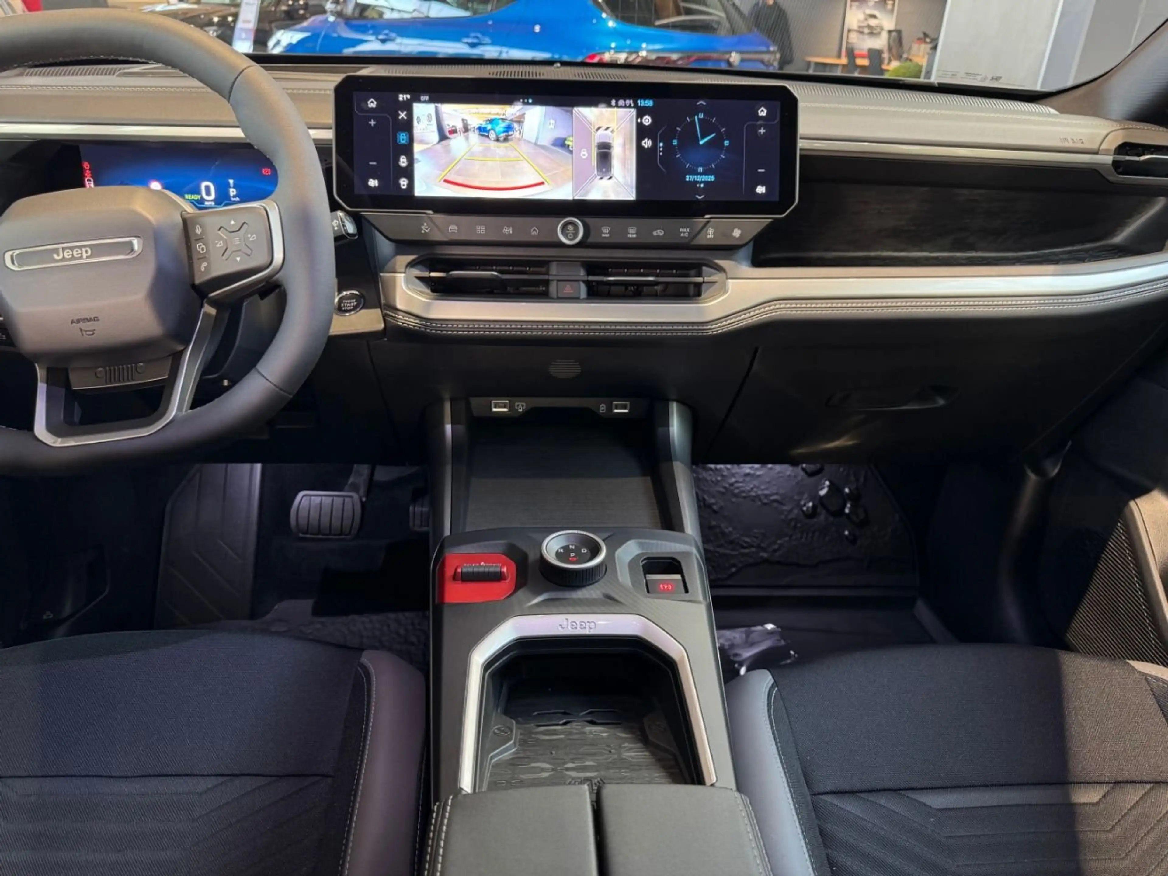 Jeep Compass Altitude Electric — photo 13