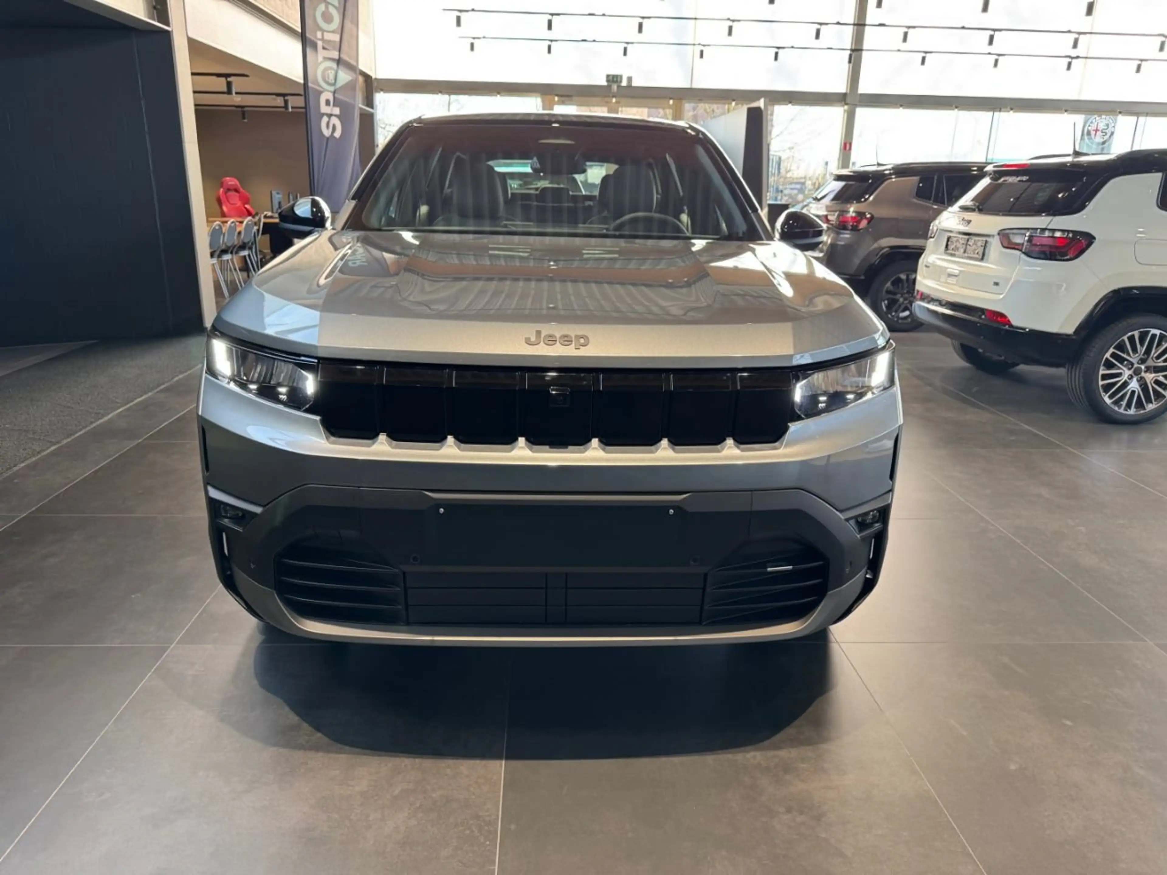 Jeep Compass Altitude Electric — photo 7