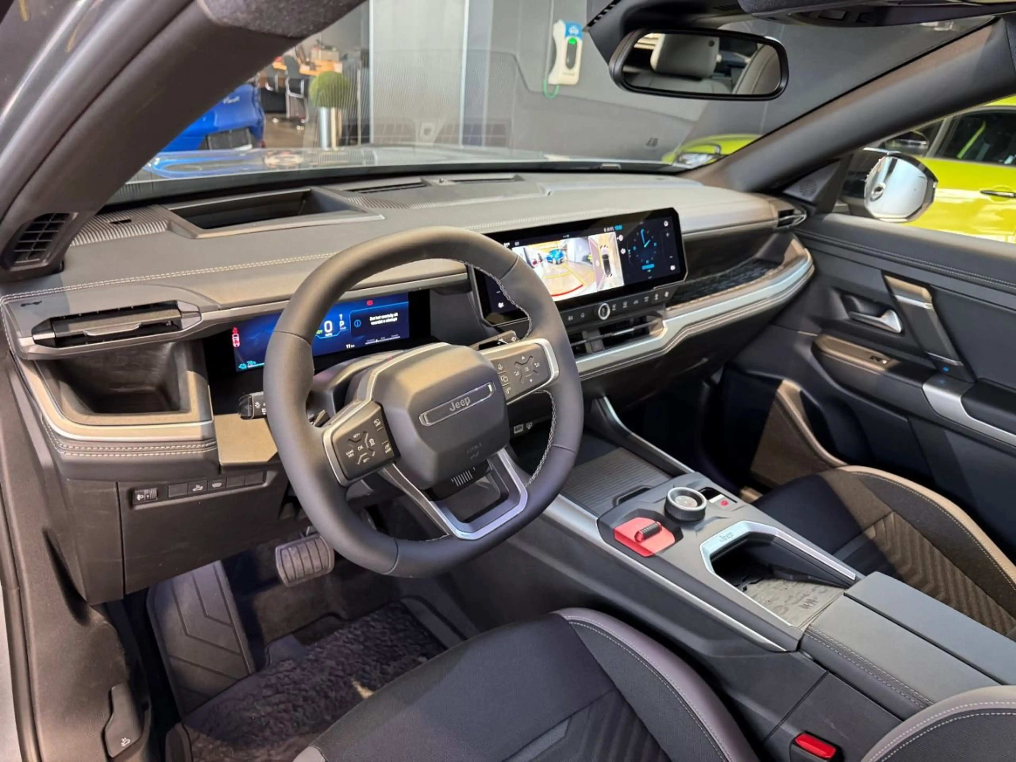 Jeep Compass Altitude Electric — photo 9