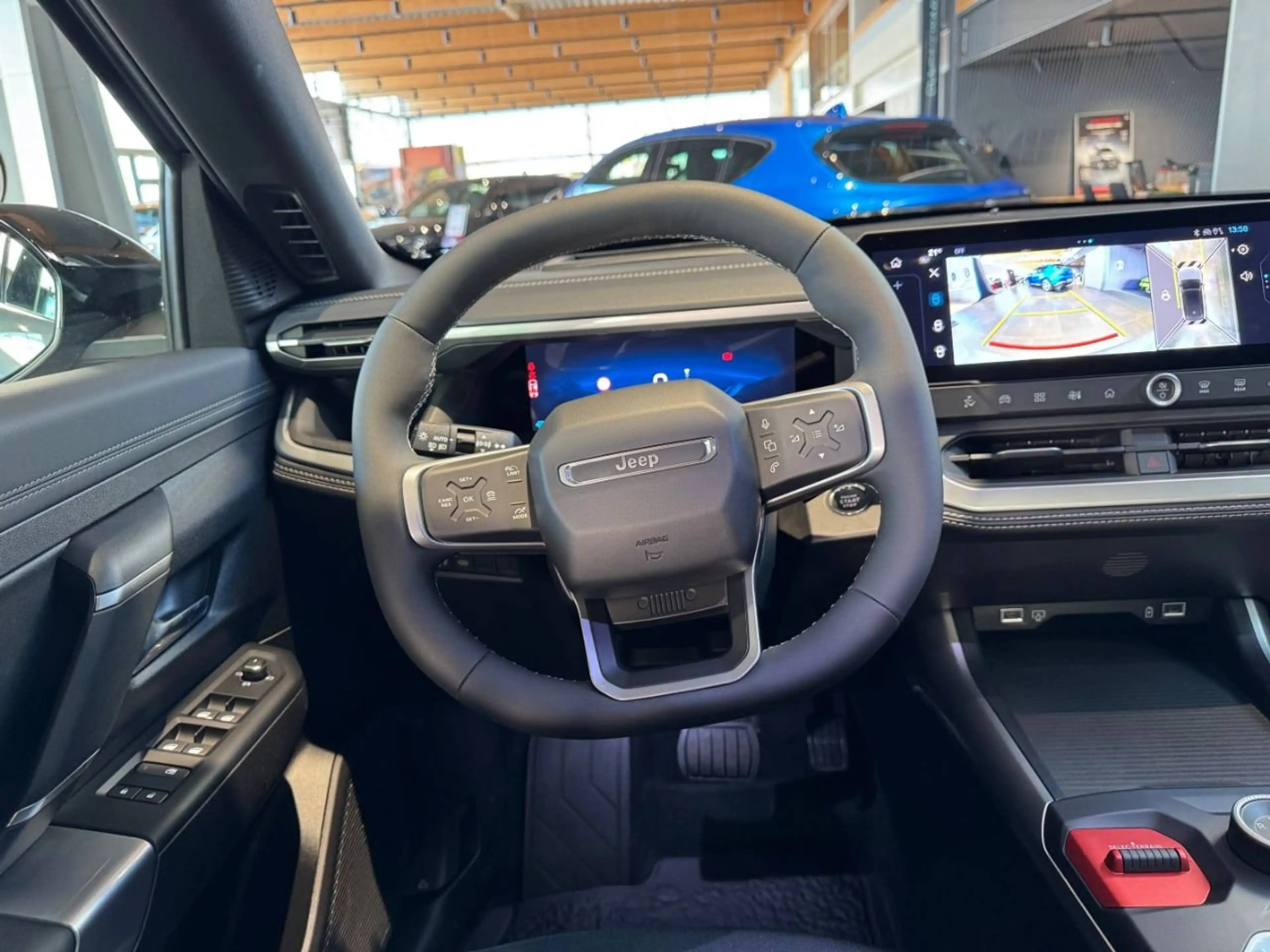 Jeep Compass Altitude Electric — photo 14