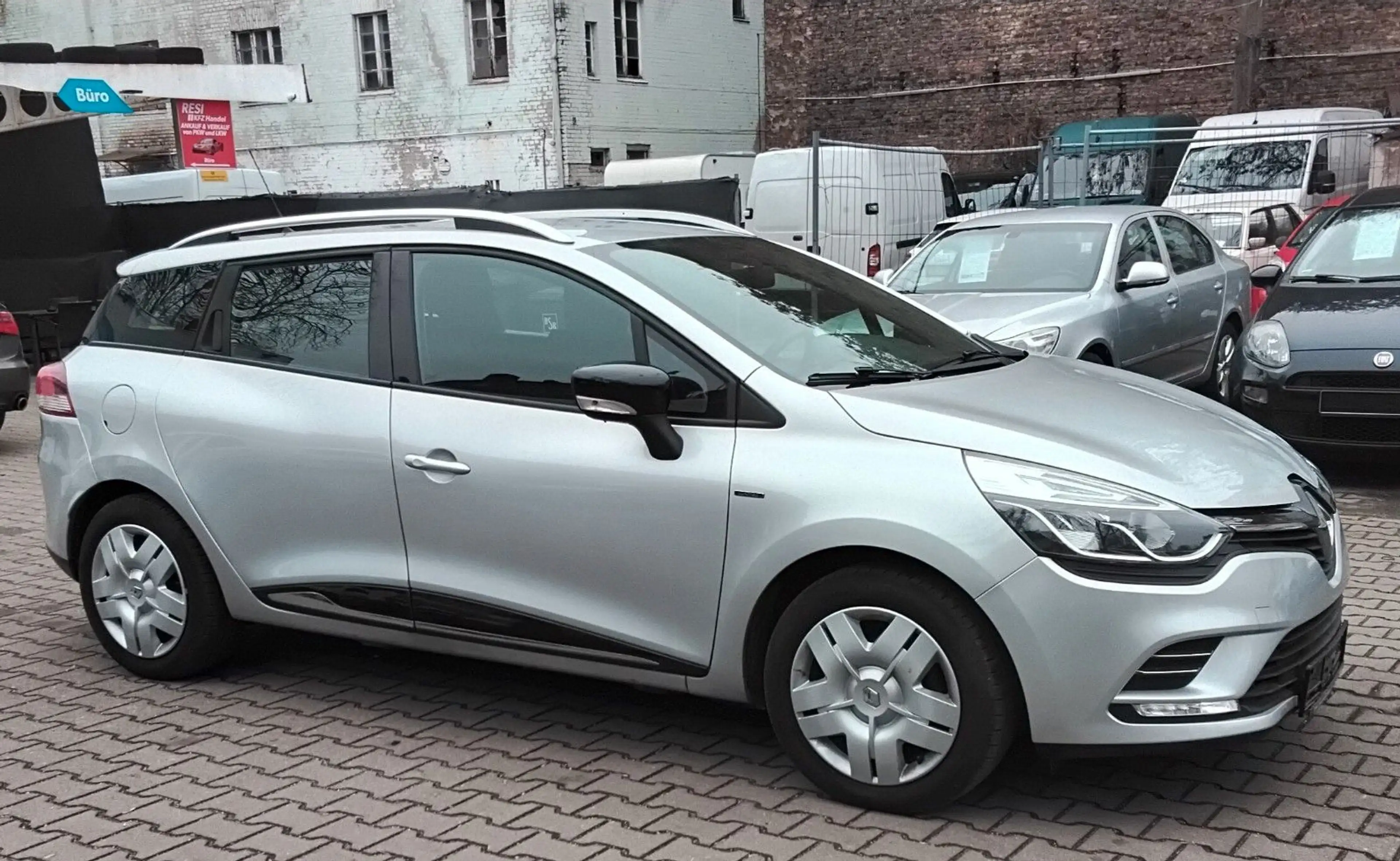 Renault Clio IV Grandtour Limited — photo 4