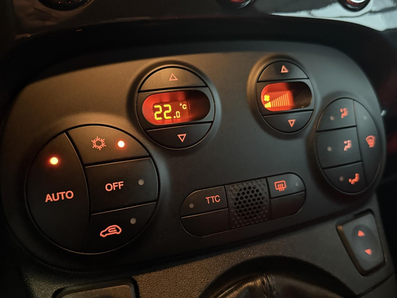 Abarth 500 1.4 TURBO LEDER PDC XENON KLIMAAUT ISOFIX Klima — photo 13