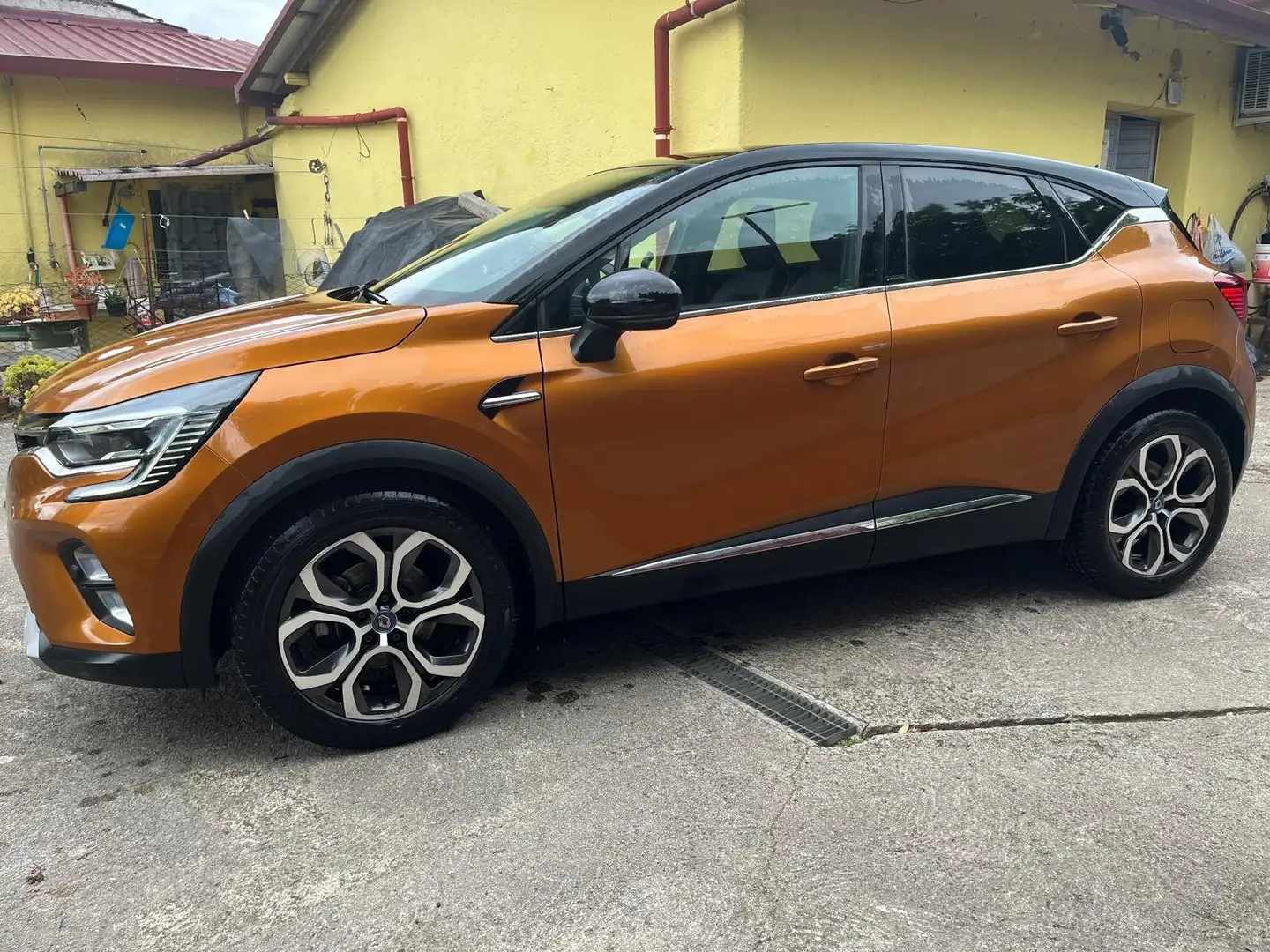 Renault Captur Captur II 2021 1.6 E-Tech Paris 160cv GANCIO Arancione - 2