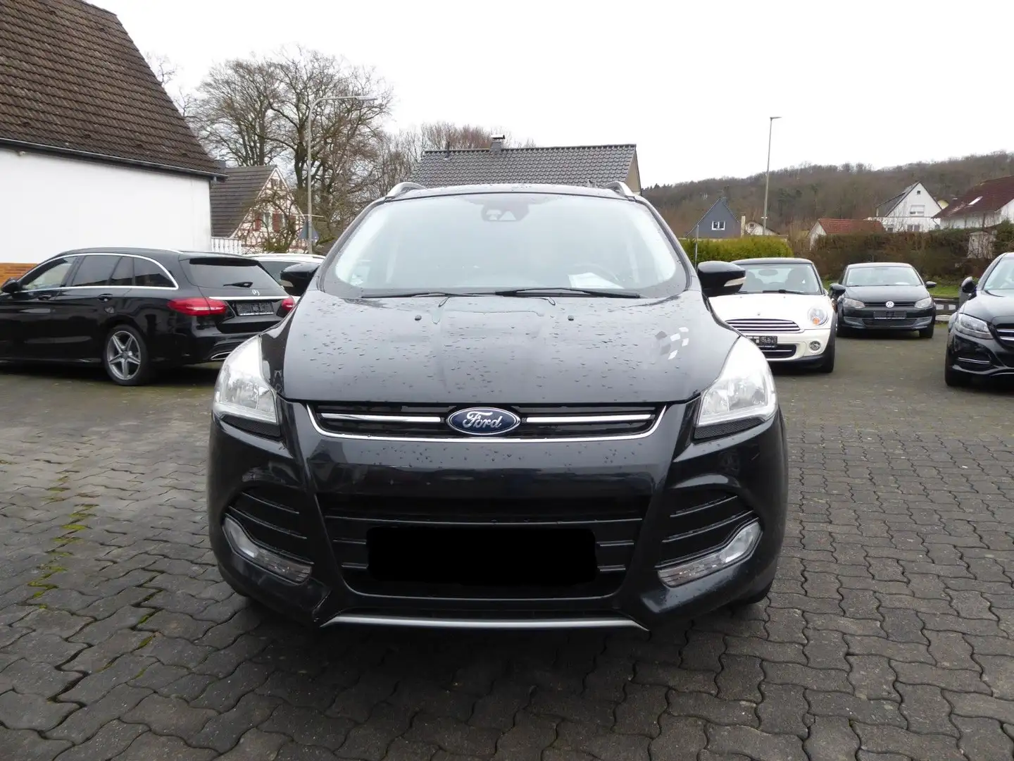 Ford Kuga Titanium Schwarz - 1
