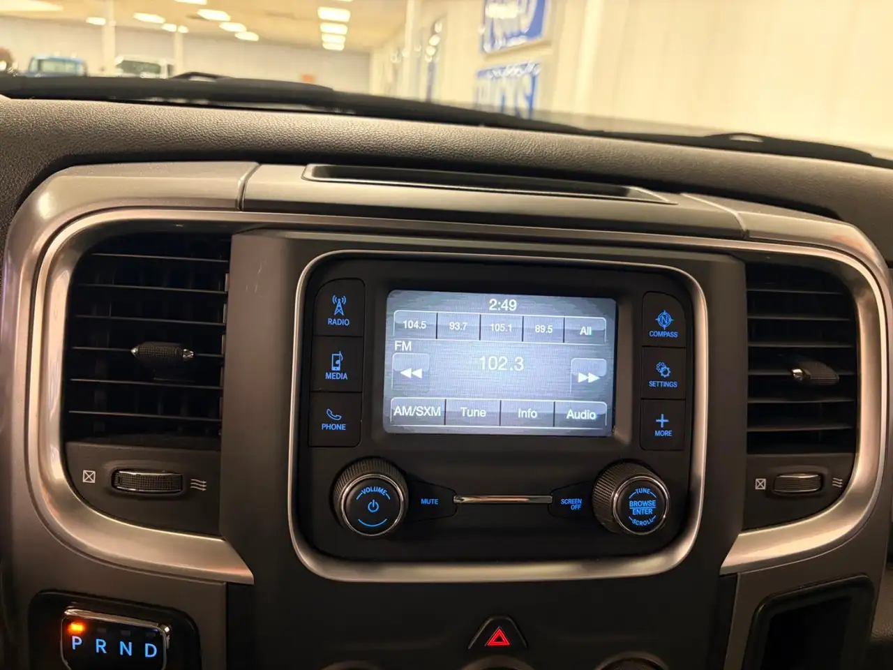 RAM 1500 снимка RAM 1500