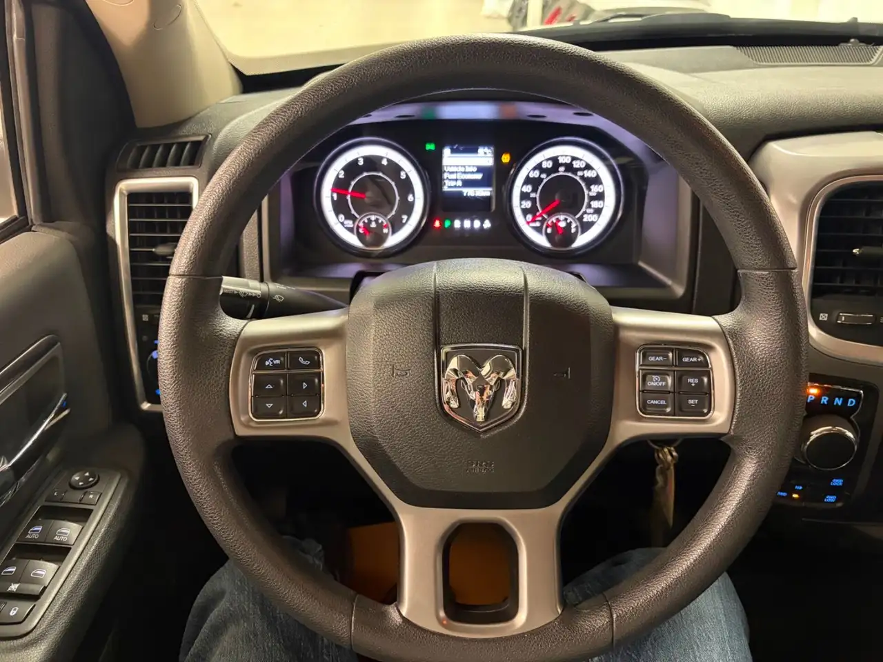 RAM 1500 снимка RAM 1500
