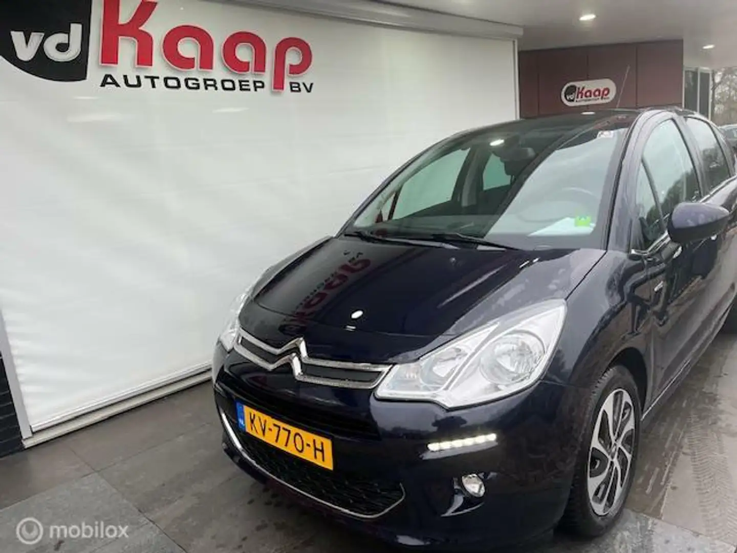 Citroen C3 1.2 PureTech Selection AUTOMAAT DAB GLAZENDAK ETC Blauw - 2