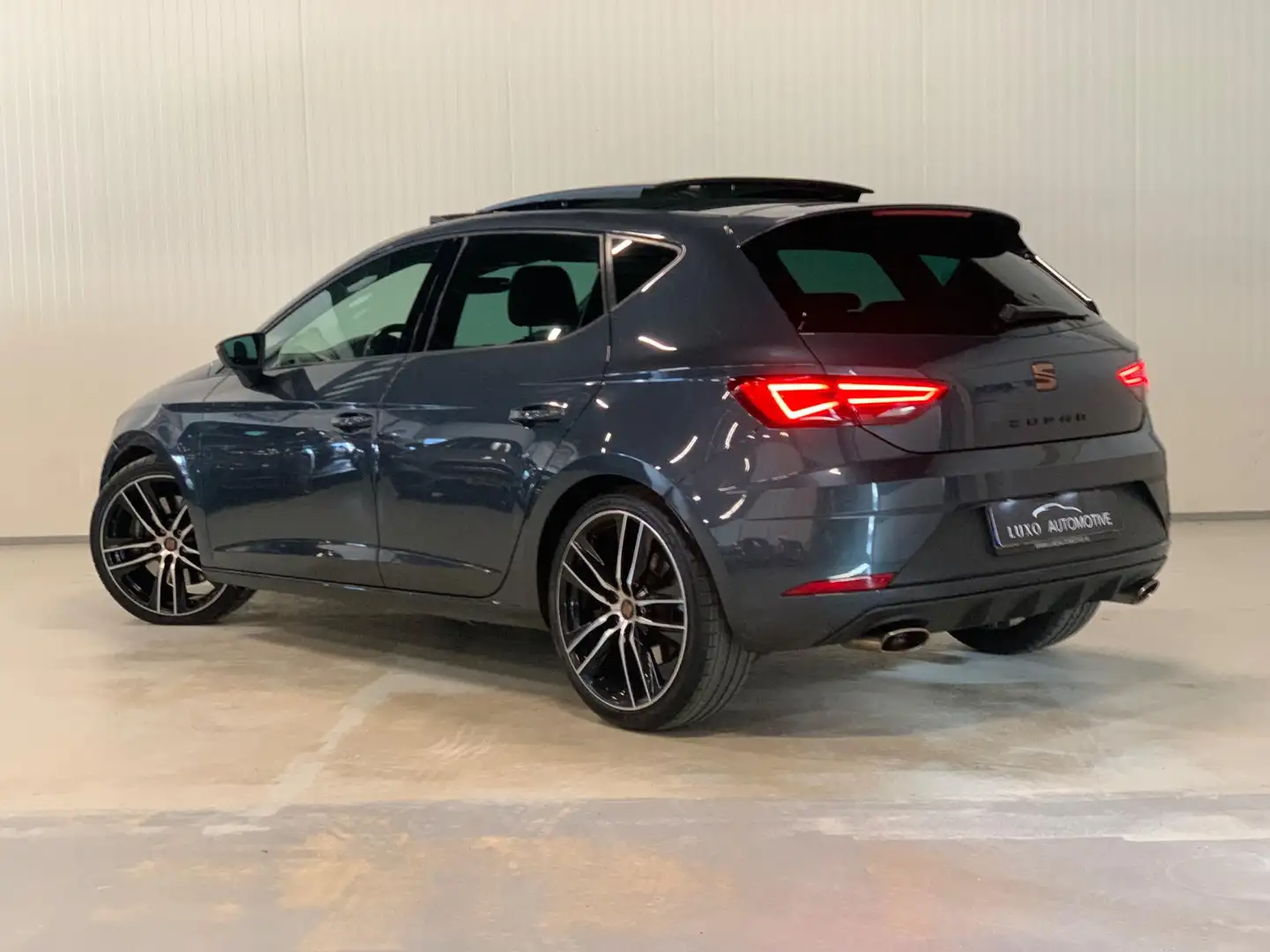 SEAT Leon 2.0 TSI CUPRA Ultimate Edition | PANO | BEATS AUDI Grijs - 2