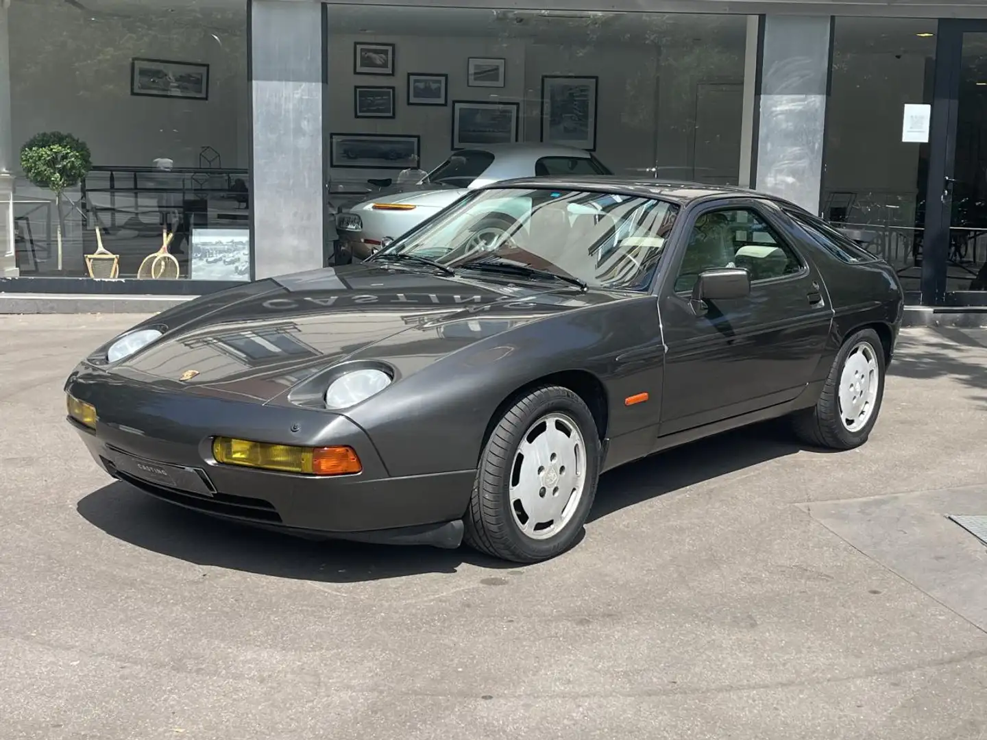 Porsche 928 5.0i V8 - 320 - BVA MK2 1987 928 S4 BVA Gris - 1