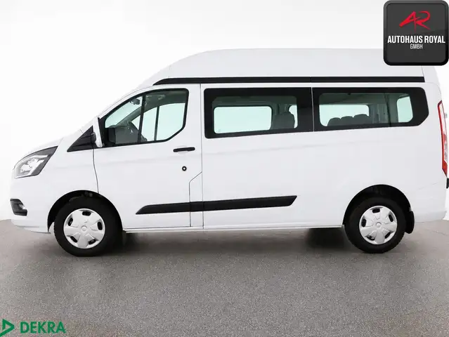 Ford Transit Custom view 2