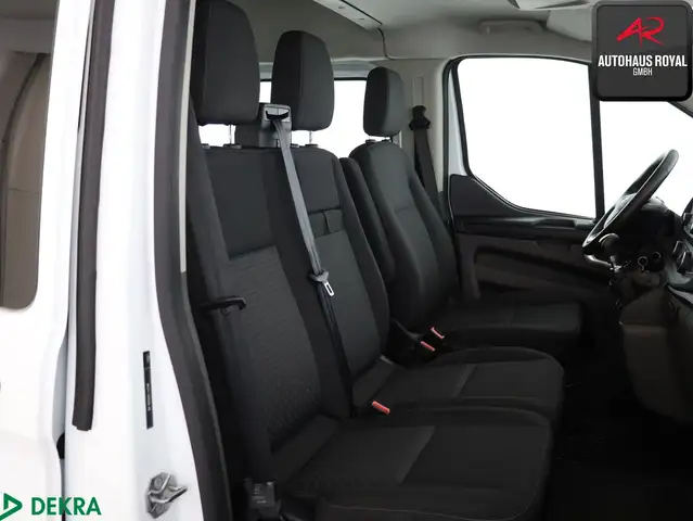Ford Transit Custom view 10