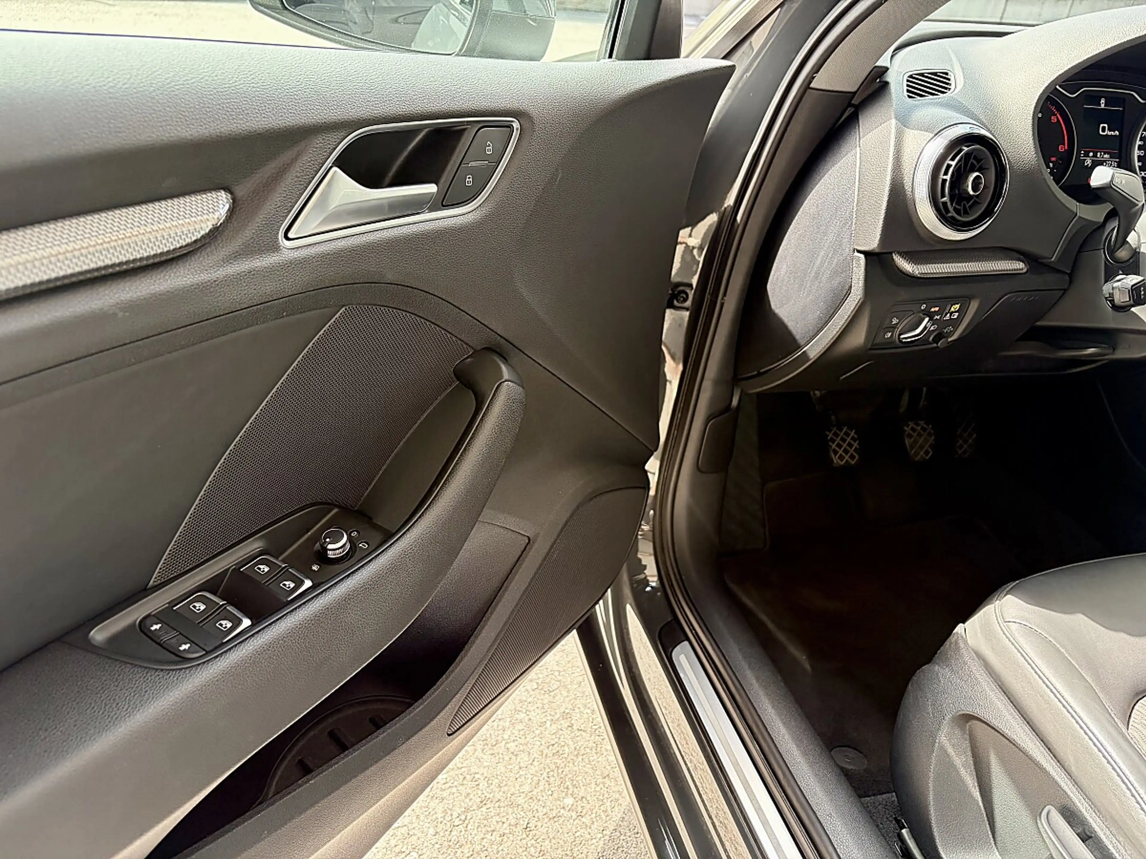 Audi A3 1.6 TDI Sportback design — photo 12