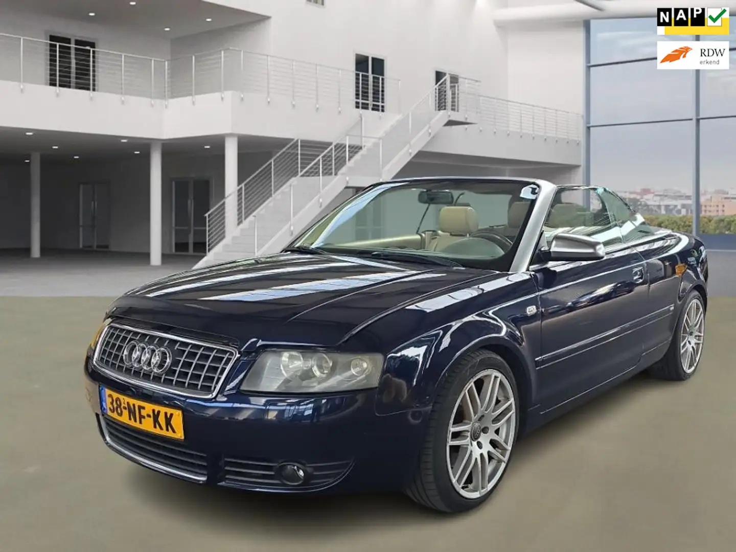 Audi A4 Cabriolet 3.0 V6 Pro Line/AUTOMAAT/NAVI/PSENSOR/LE Blauw - 1