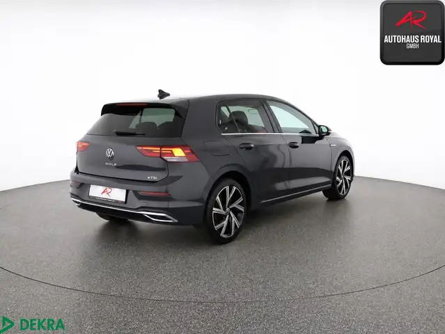 Volkswagen Golf view 5