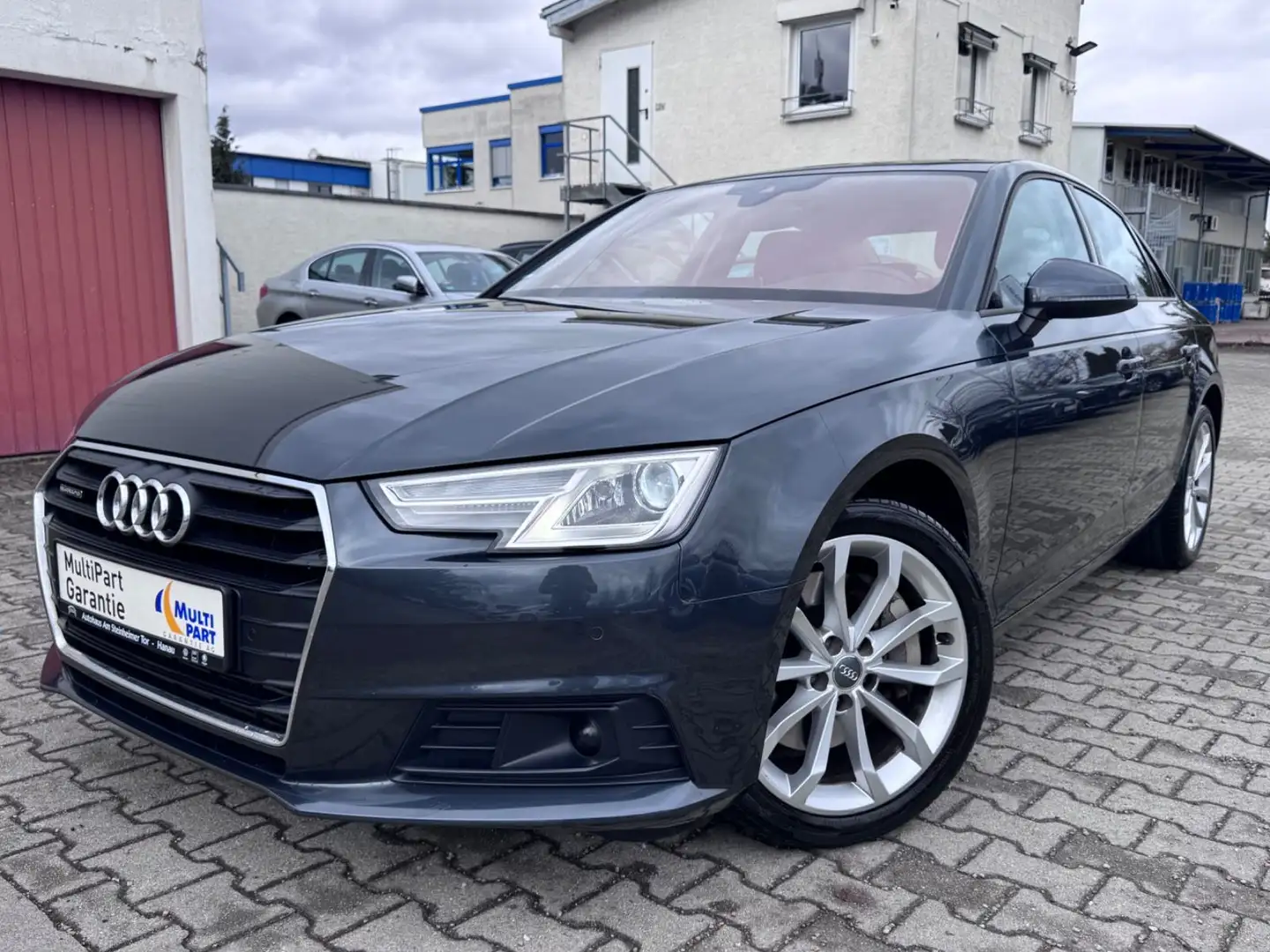 Audi A4 Lim. quattro Leder/Navi/AHK/R Kamera ! Gris - 1