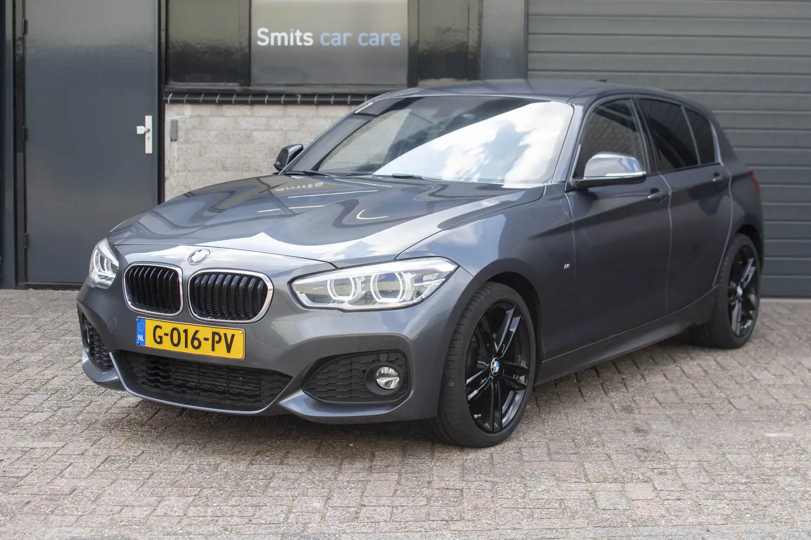 BMW 116 116i LCI 2 M-pakket Leder 109pk 2018 Grijs Grijs - 1