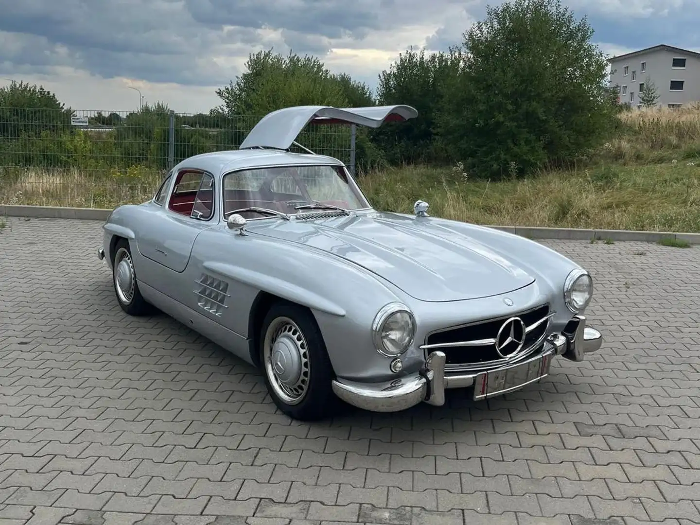 Mercedes-Benz SL 300 "Gullwing" FLÜGELTÜRER Argent - 1