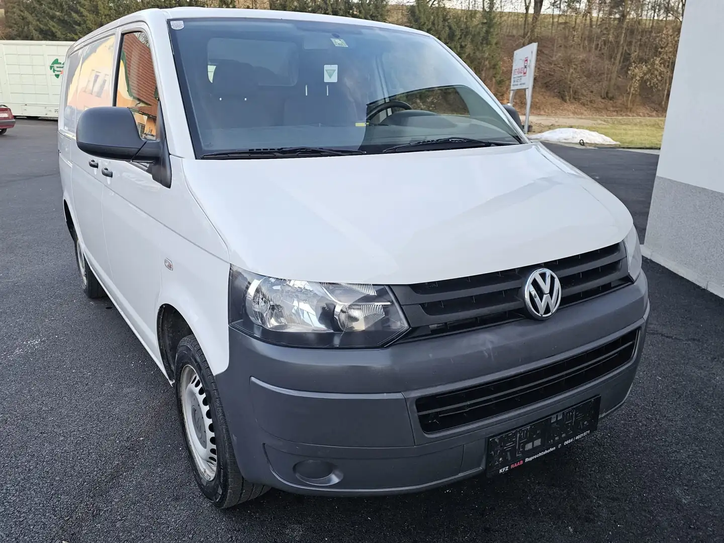 Volkswagen T5 Weiß - 1
