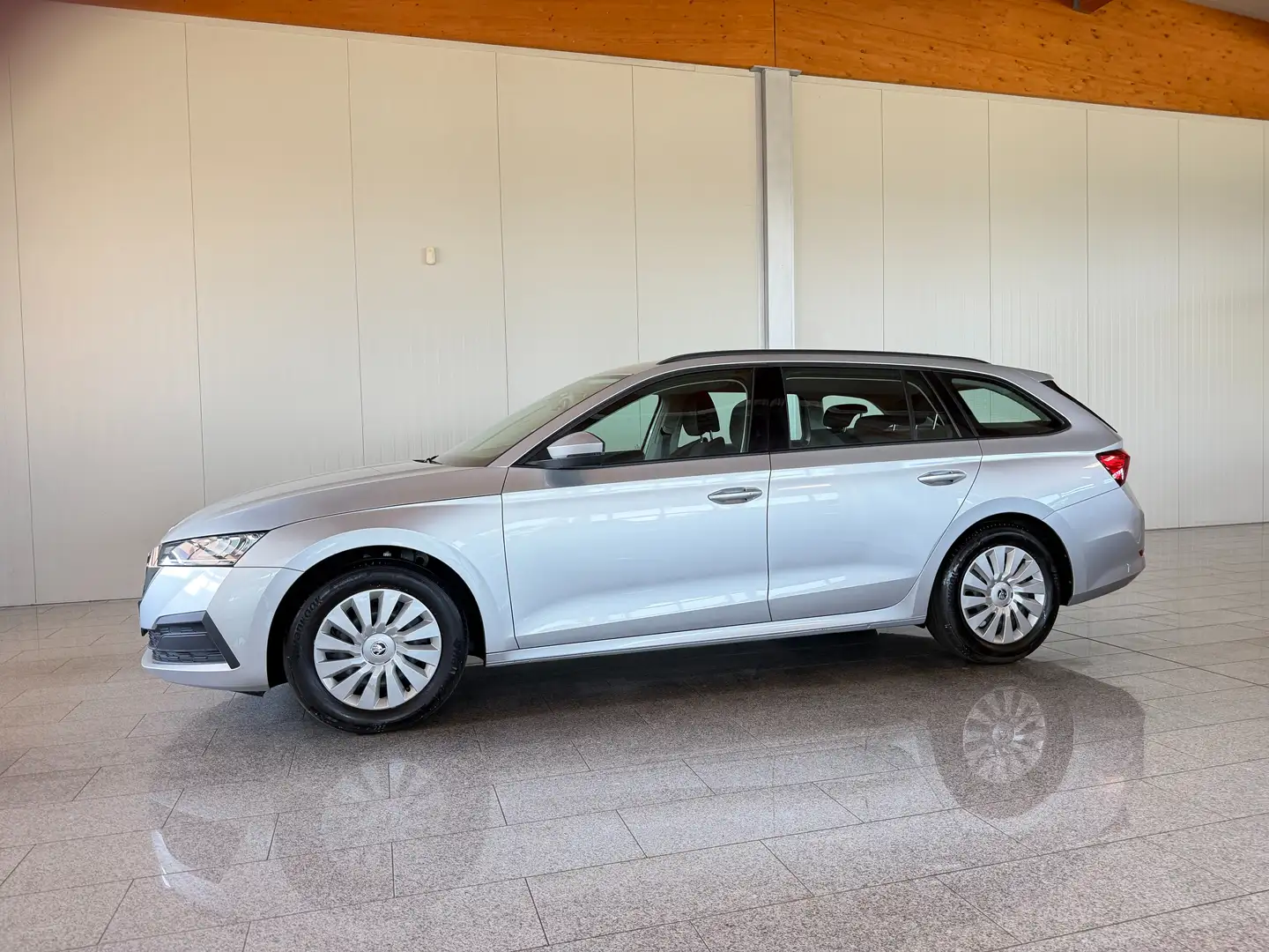 Skoda Octavia Combi TSI Active Silber - 1