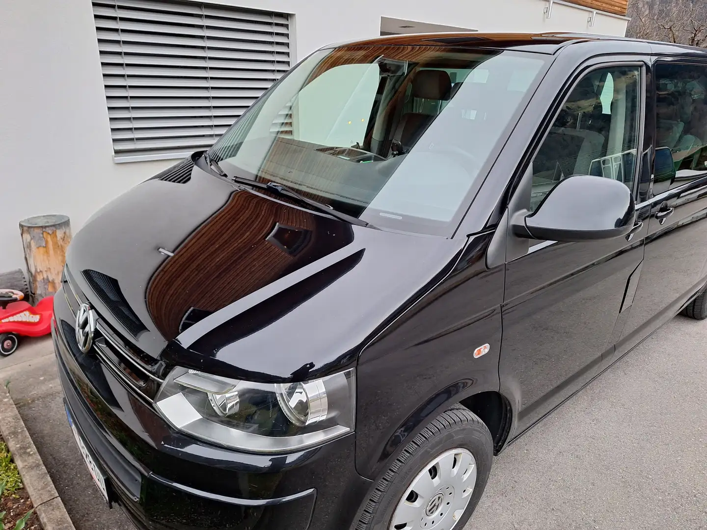 Volkswagen T5 Caravelle Caravelle LR Comf 2,0 TDI BMT D-PF DSG Comfortline Negru - 1