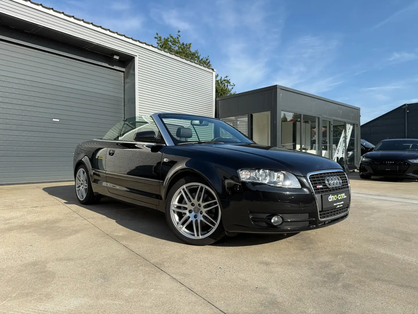 Audi A4 Cabriolet 1.8 Turbo S-line / 11 000KM / LIKE NEW Zwart - 1