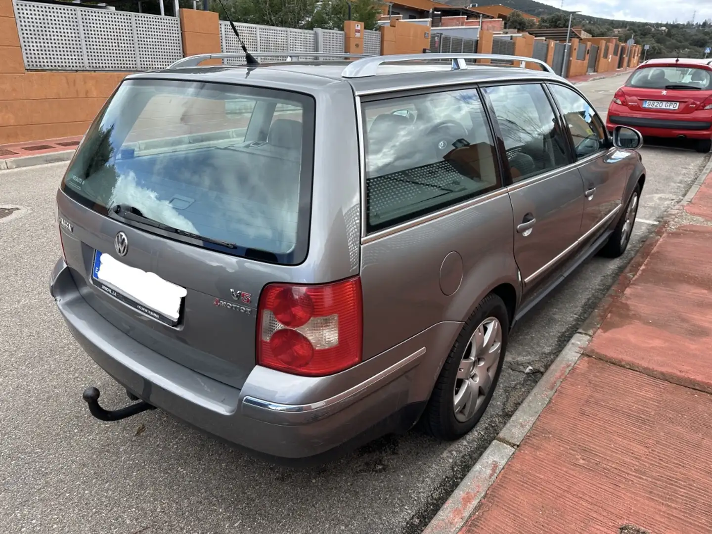 Volkswagen Passat Variant 2.3 Highline 4Motion Grigio - 2