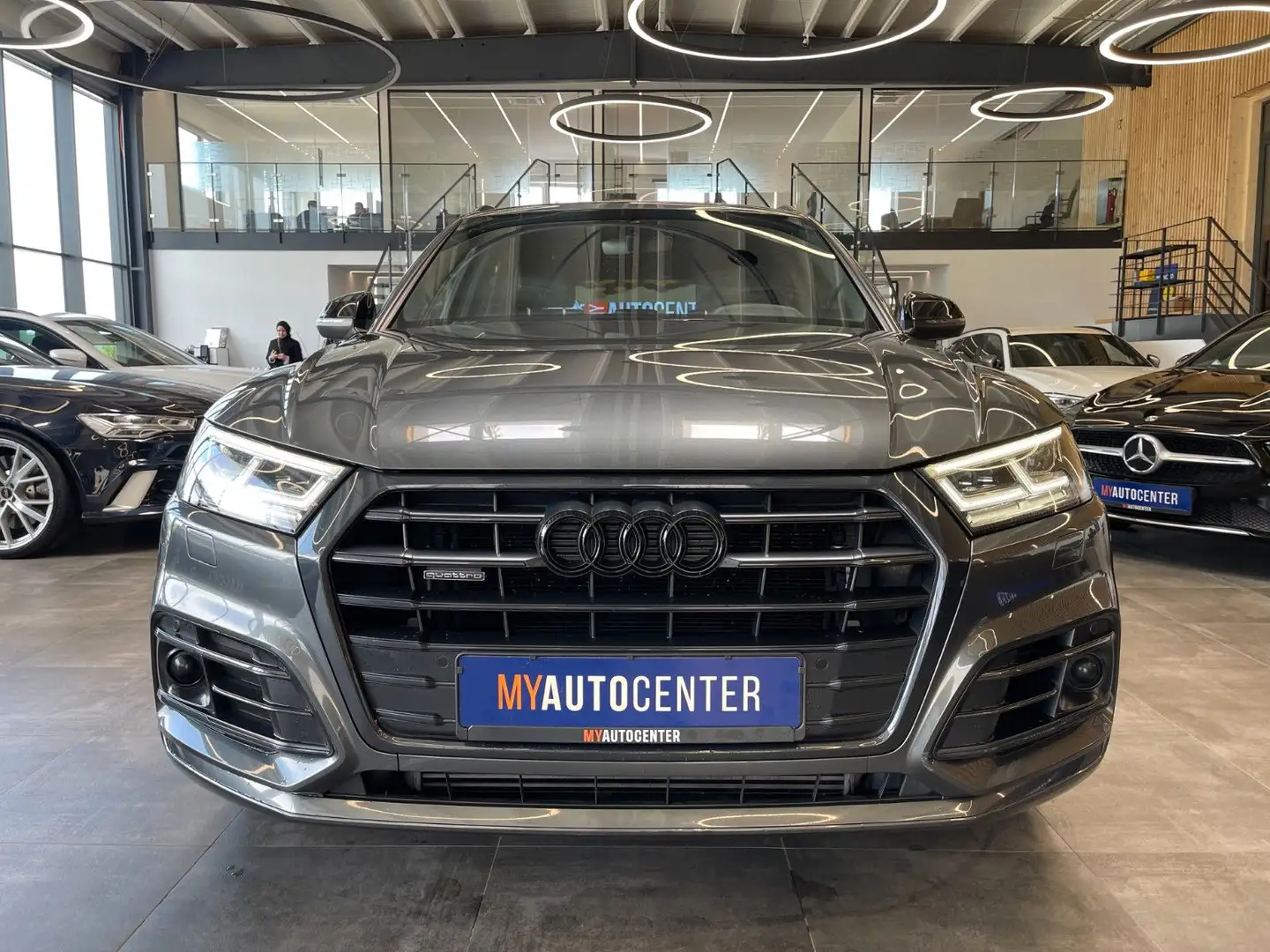 Audi Q5 quattro sport *1.HAND*STANDHEIZUNG*MATRIX*LED Grey - 2
