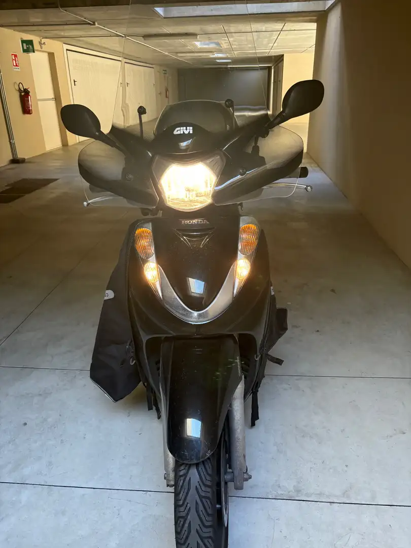 Honda SH 300 300i abs Zwart - 2