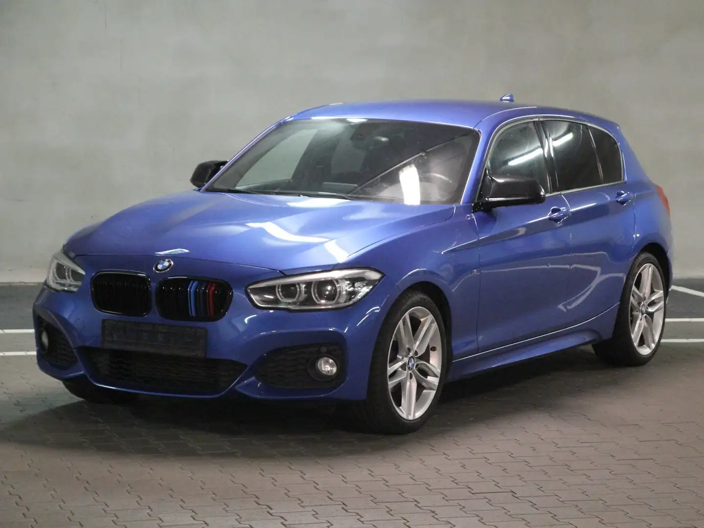 BMW 118 i M Sportpaket. Facelift, LED, Navi, 18" Blauw - 1