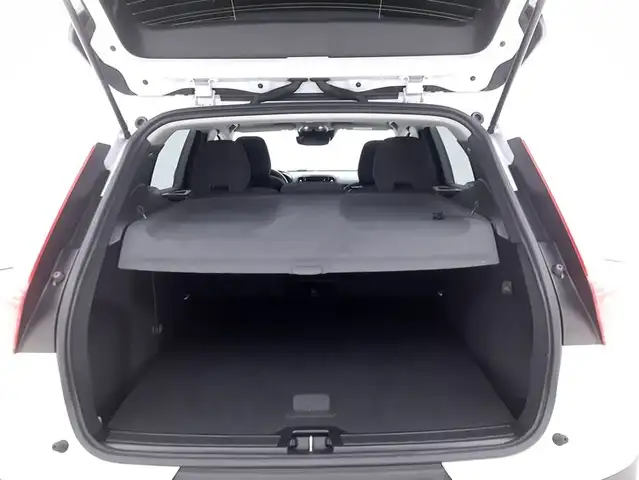 Volvo XC40 view 14