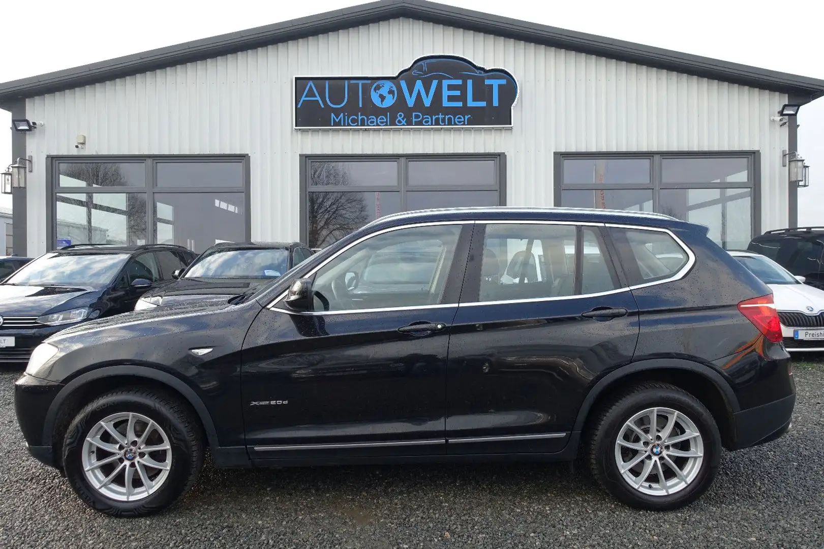 BMW X3 2.0d xDrive KLIMAAUT PANO XEN NAV TÜV NEU Schwarz - 1