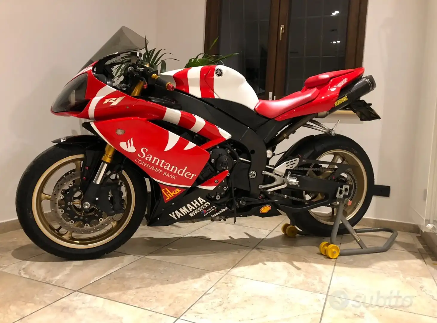 Yamaha YZF-R1 SANTANDER Rosso - 1
