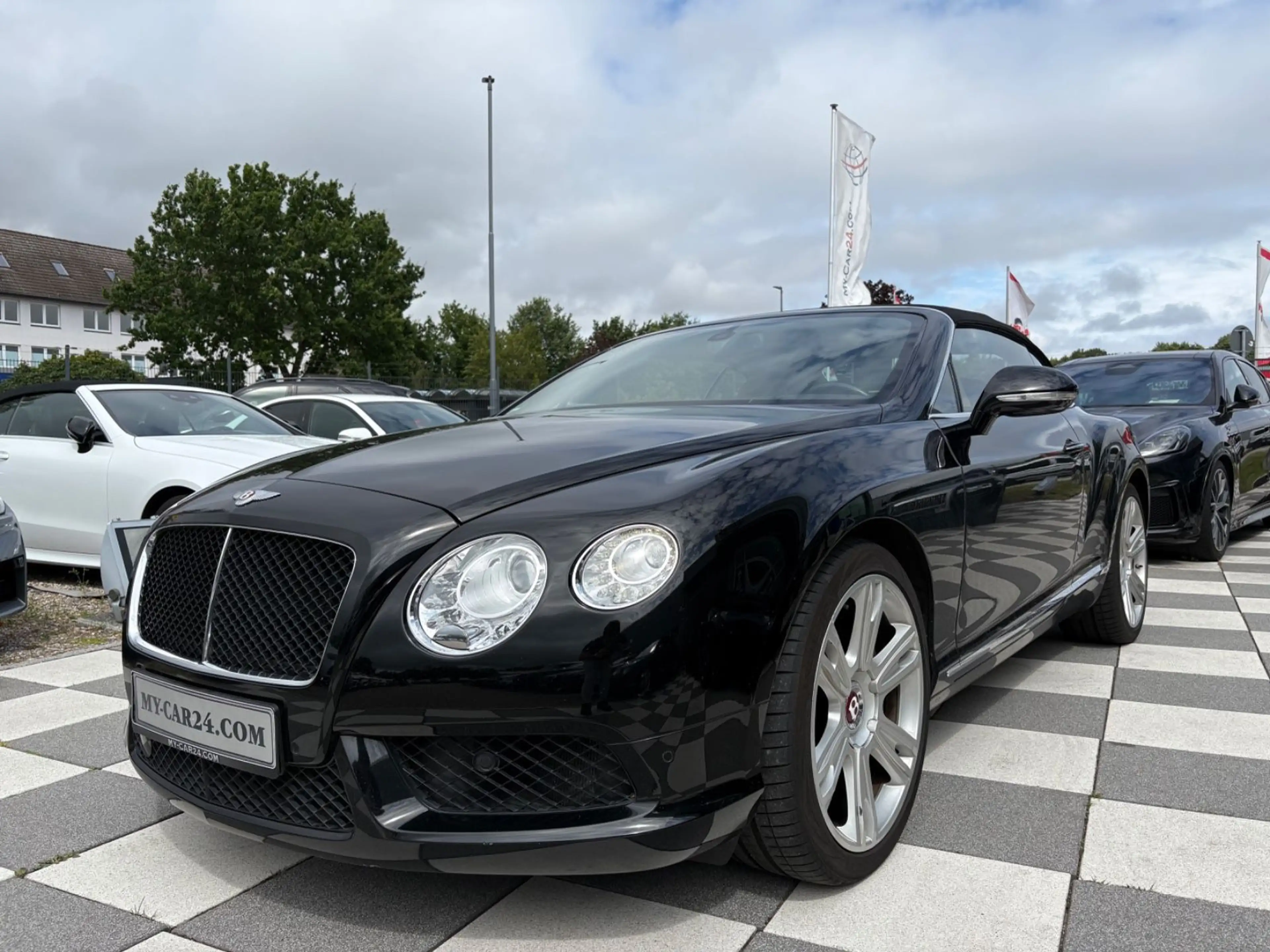 Bentley Continental GTC 4.0 V8  Mulliner + 21 Zoll
