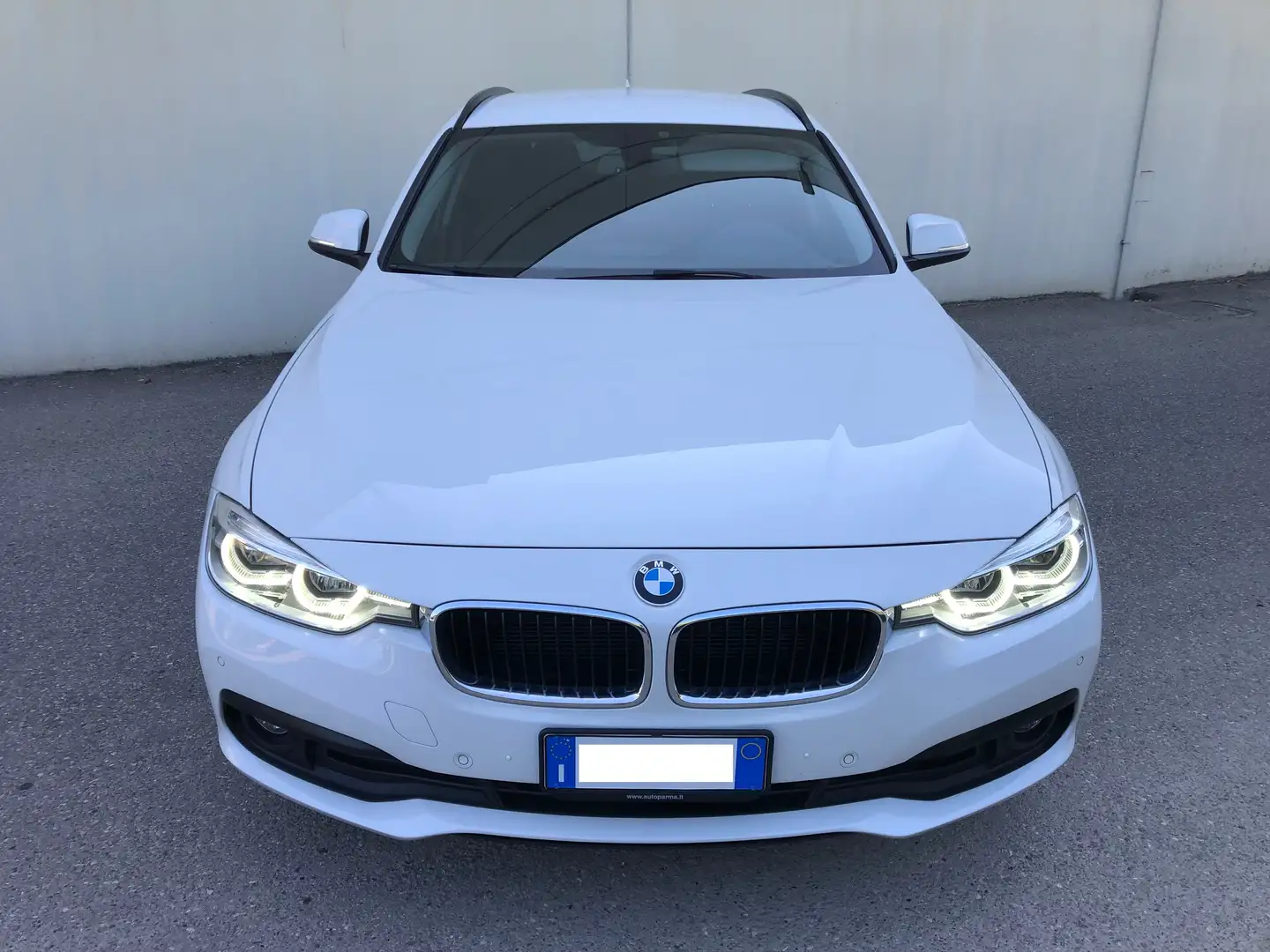 BMW 318 d Touring Business Advantage **NAVI**AUTOMATICA** Bianco - 2