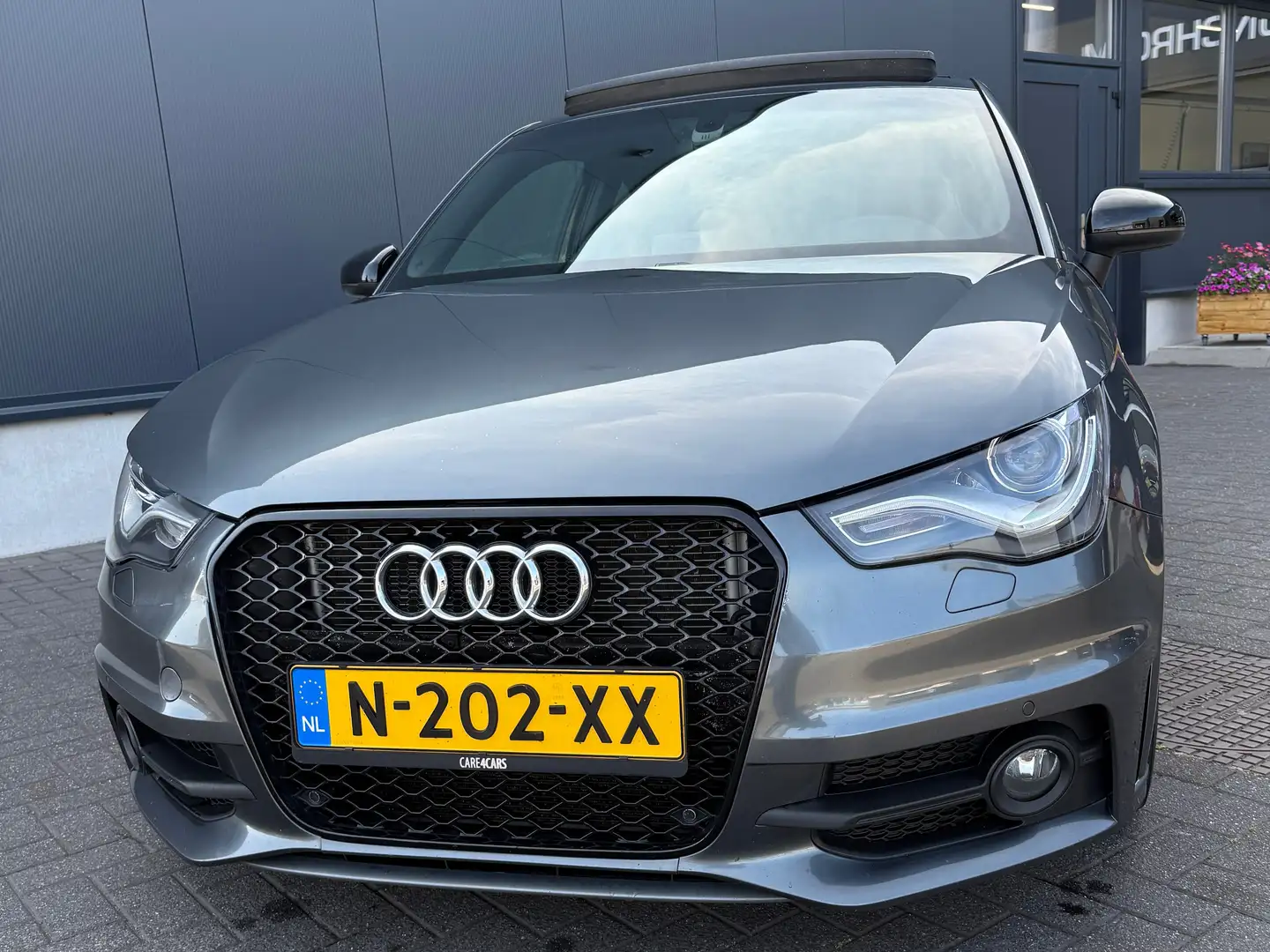 Audi A1 1.4 TFSI Amb. S-Line Zilver - 2