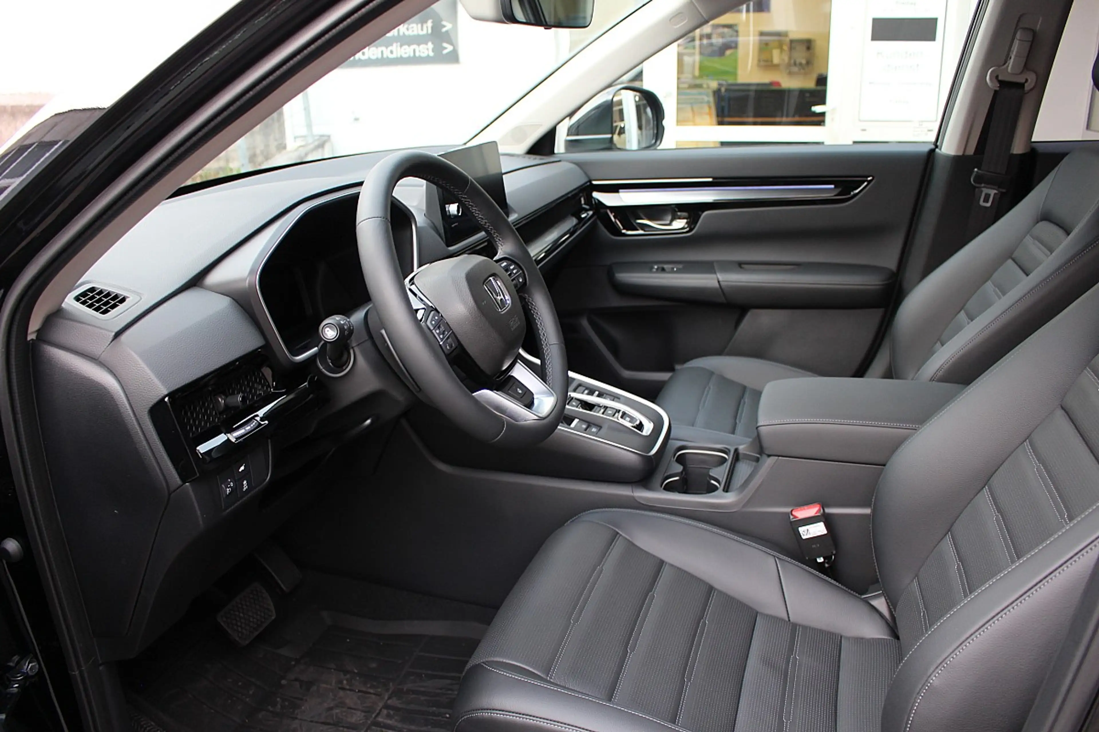 Honda CR-V 2,0 i-MMD e:HEV Elegance AWD Aut. — photo 10