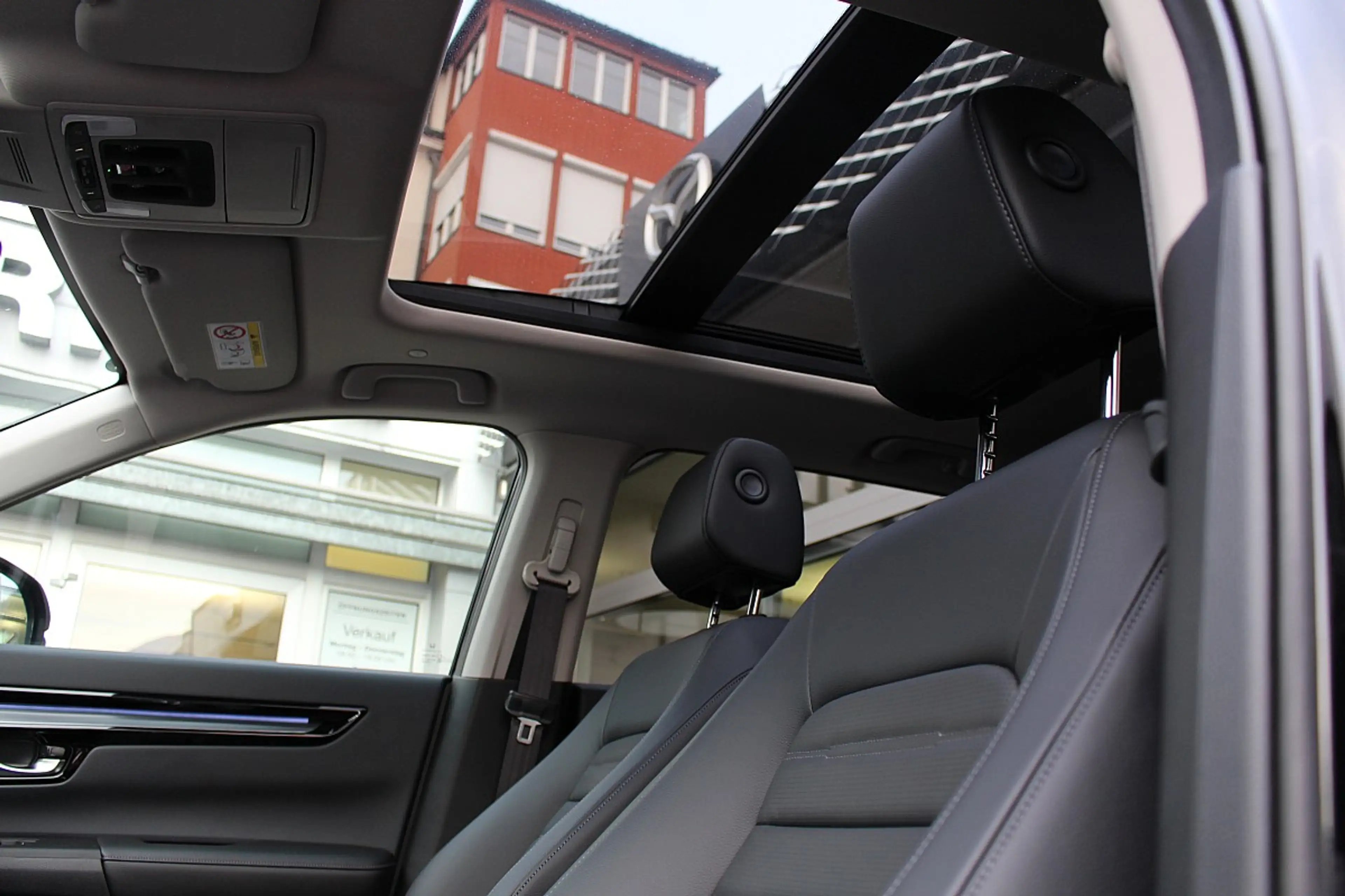 Honda CR-V 2,0 i-MMD e:HEV Elegance AWD Aut. — photo 12