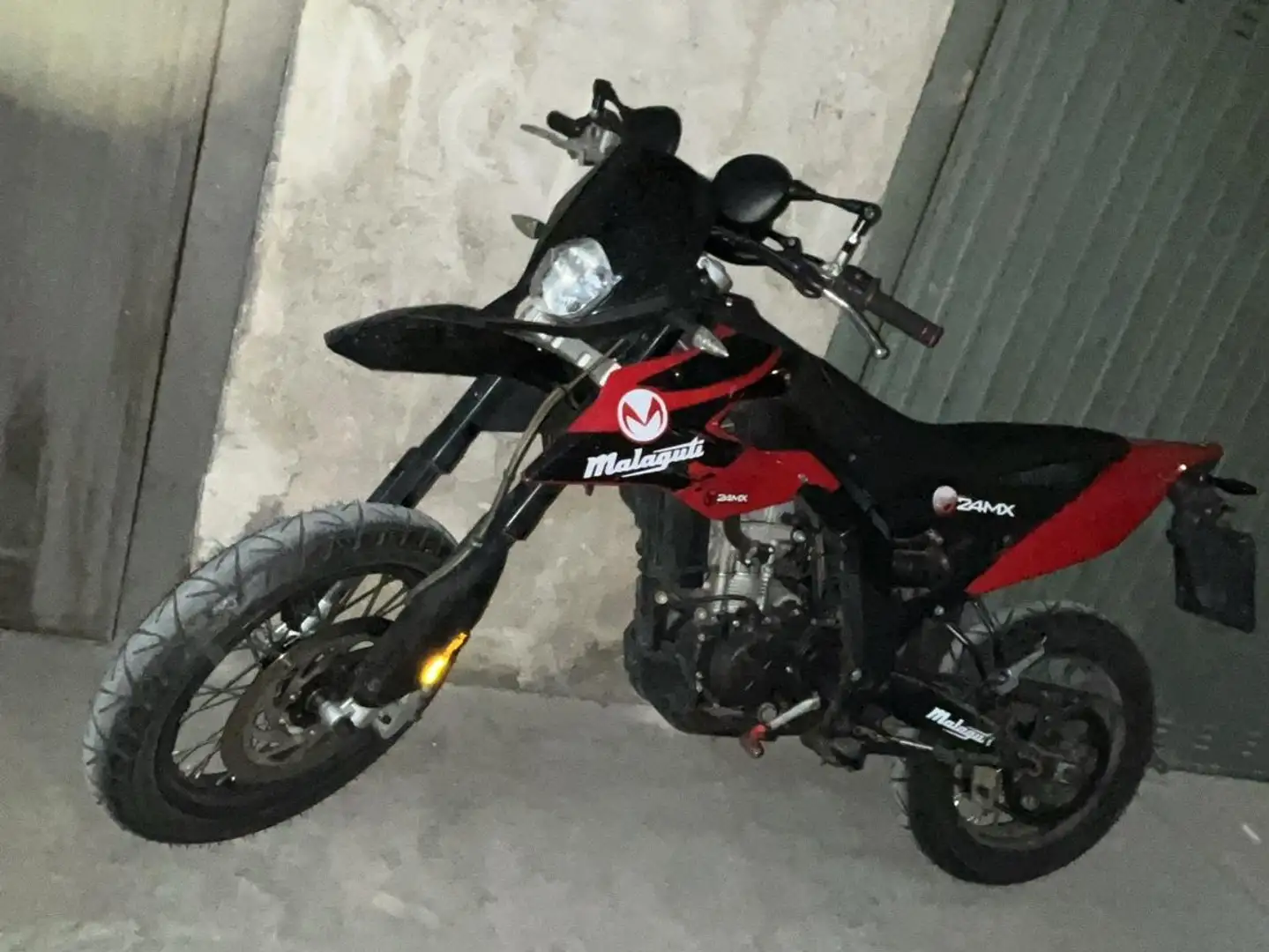 Malaguti XSM Motard 125 Fekete - 1