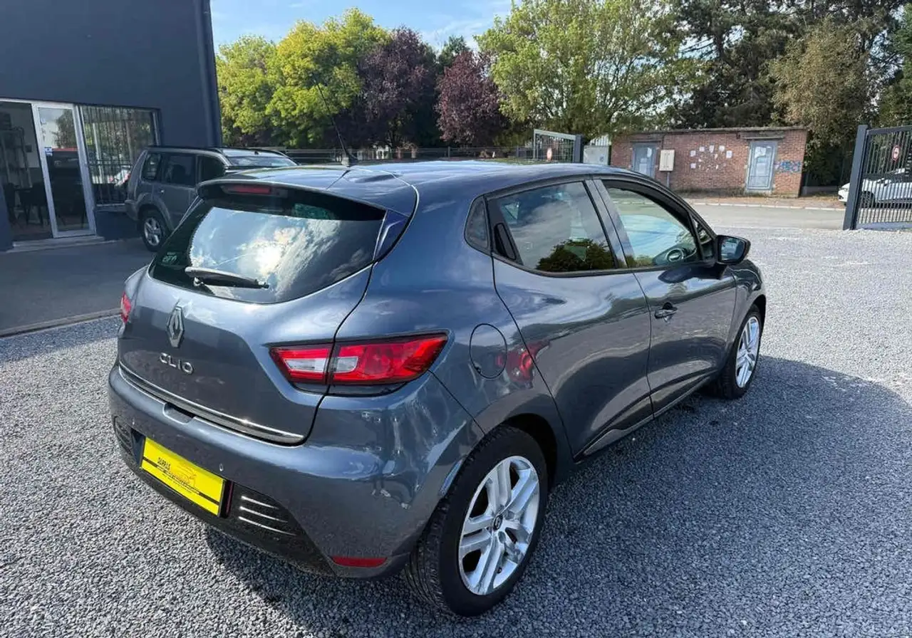 Renault Clio Citadine 3 portes — photo 3